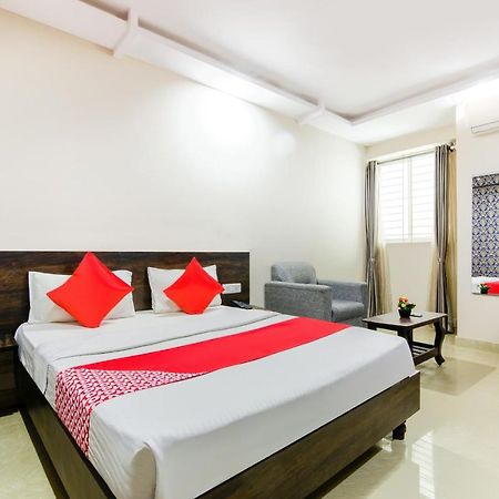 Hotel Central Suites 벵갈루루 외부 사진